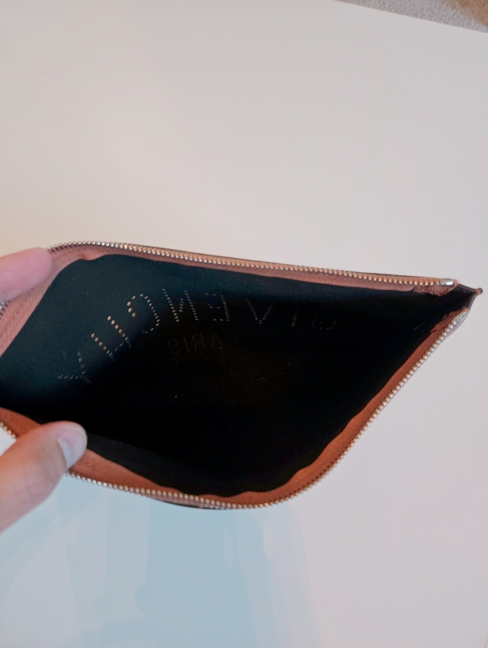 Givenchy Tan Leather Logo Zipper Pouch Clutch With Box. - Picture 4 of 4